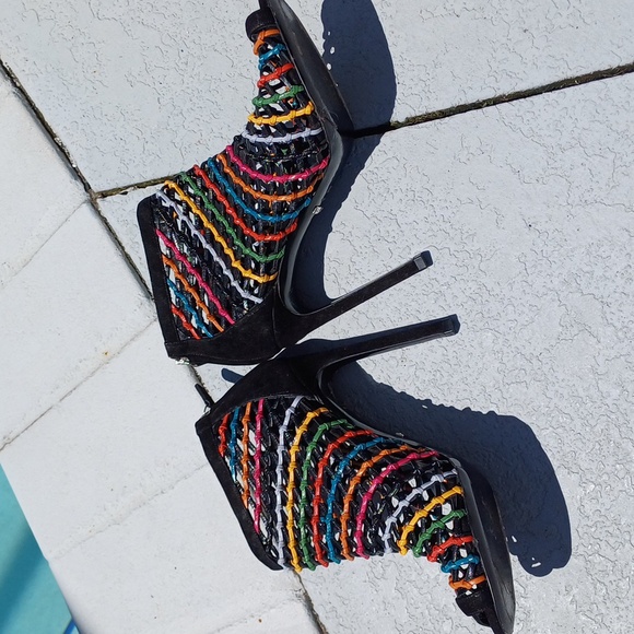 GUCCI caged PRIDE woven leather booties peeptoe heels 37 7 Rainbow - Picture 11 of 17